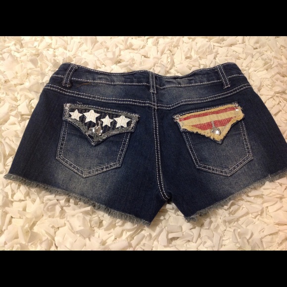 Jean shorts with sequence - Picture 1 of 5